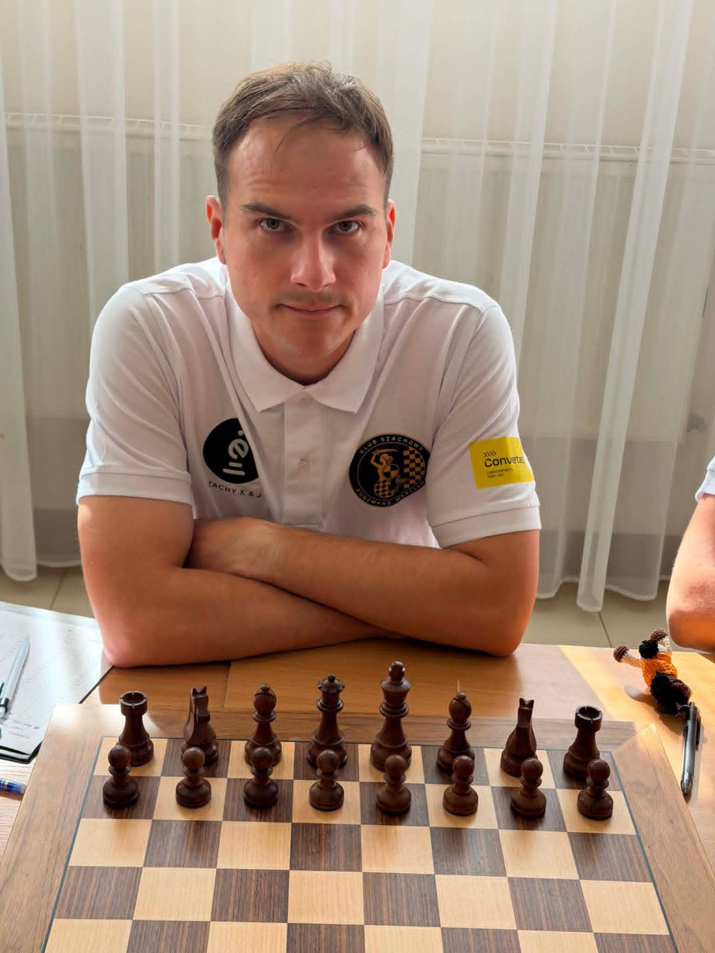 Jan Kamiński — Wykwalifikowany instruktor PZSzach, kategoria I++, trener prowadzący zajęcia w języku angielskim